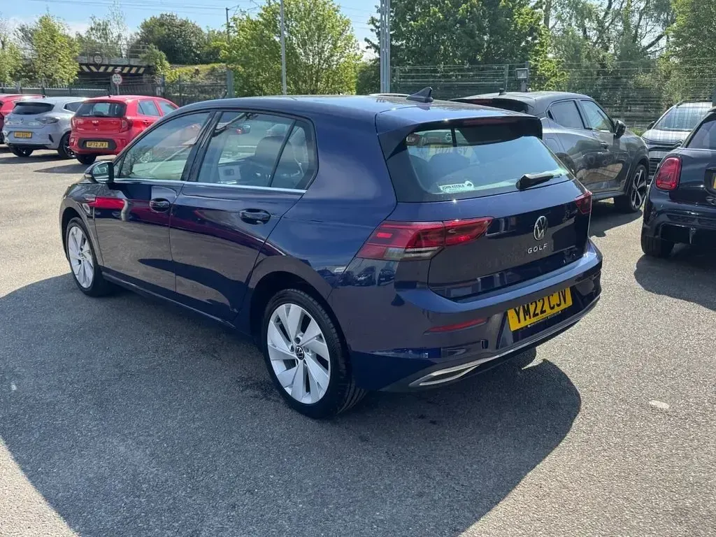 Used VW Golf VIII Style 130 HP (95 kW) 2022 Blue Hatchback