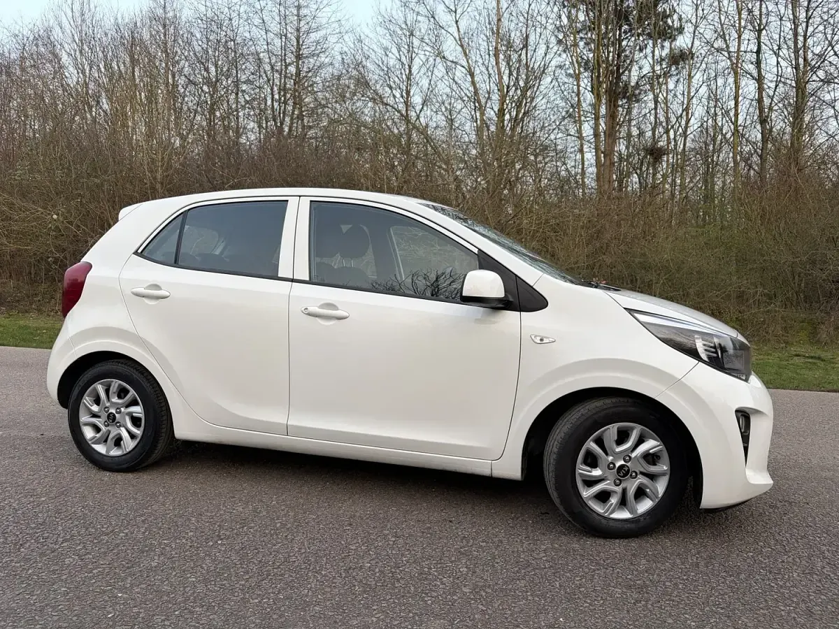 Used Kia Picanto 2018 White Hatchback