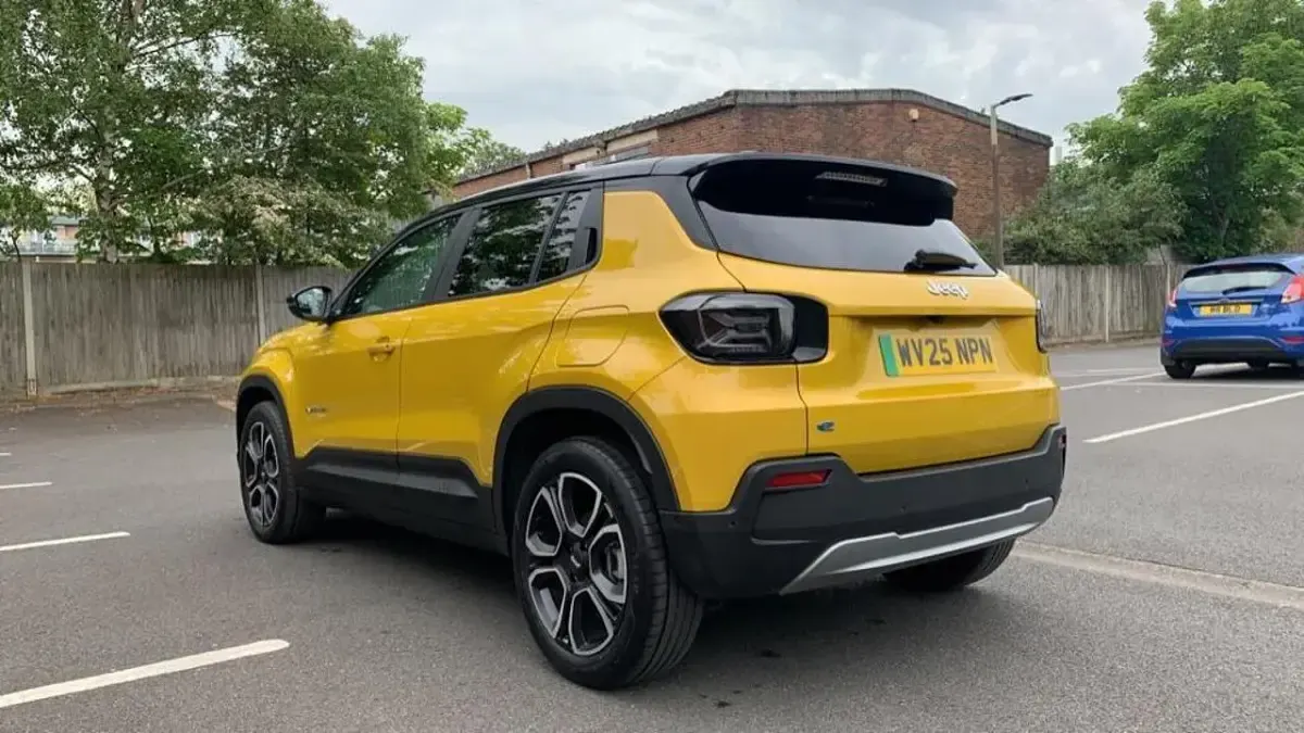 Begagnad Jeep Avenger EV Summit 113 kW (154 HK) 2025 SUV
