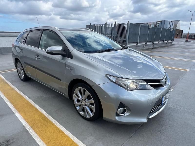 Used Toyota Auris Hybrid 2014 Grey Estate