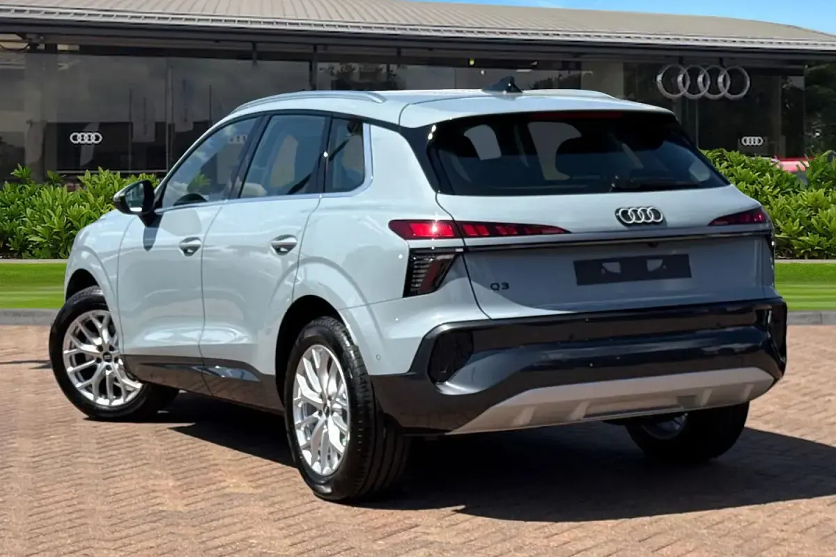 New Audi Q3 Sport 150 HP (110 kW) 2026 Green SUV