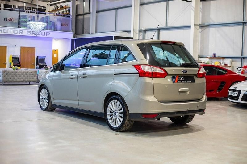 Used Ford Grand C-Max Titanium 120 HP (88 kW) 2016 Silver MPV