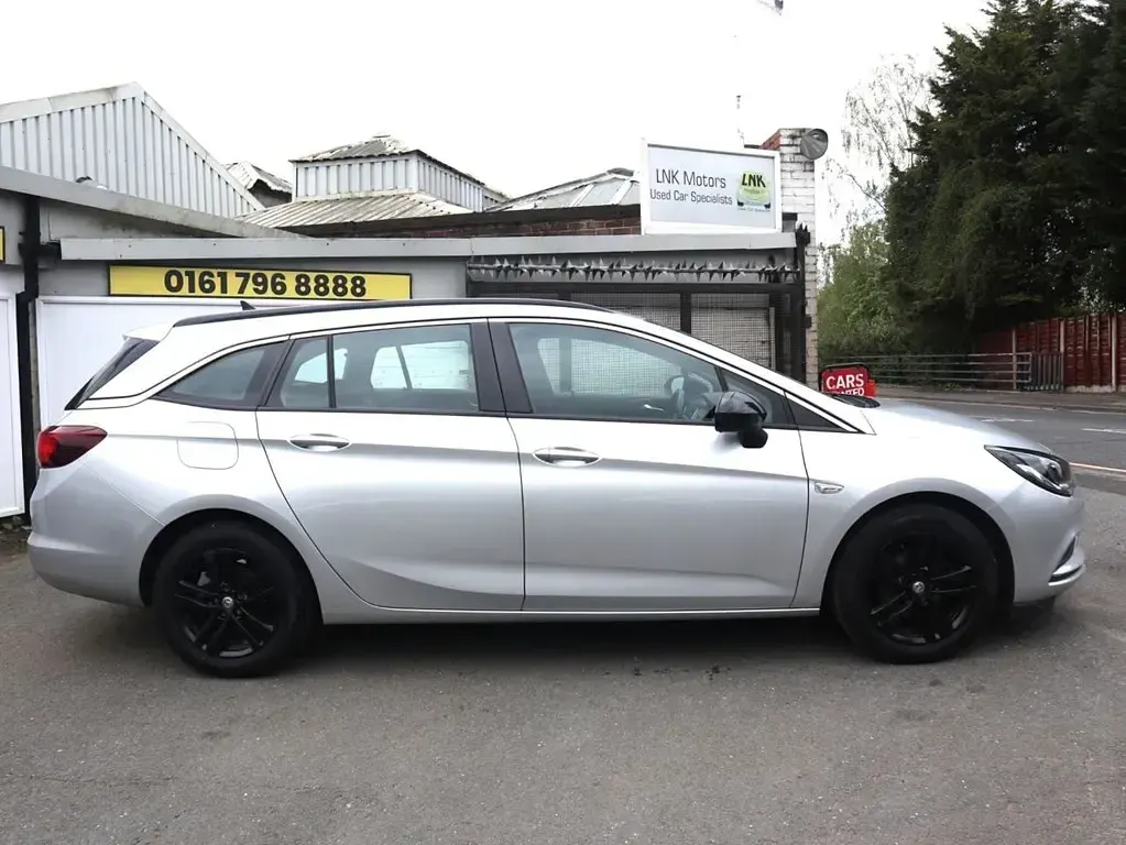 Second-hand Vauxhall Astra S 110 CP (80 kW) 2017 Argintiu Break
