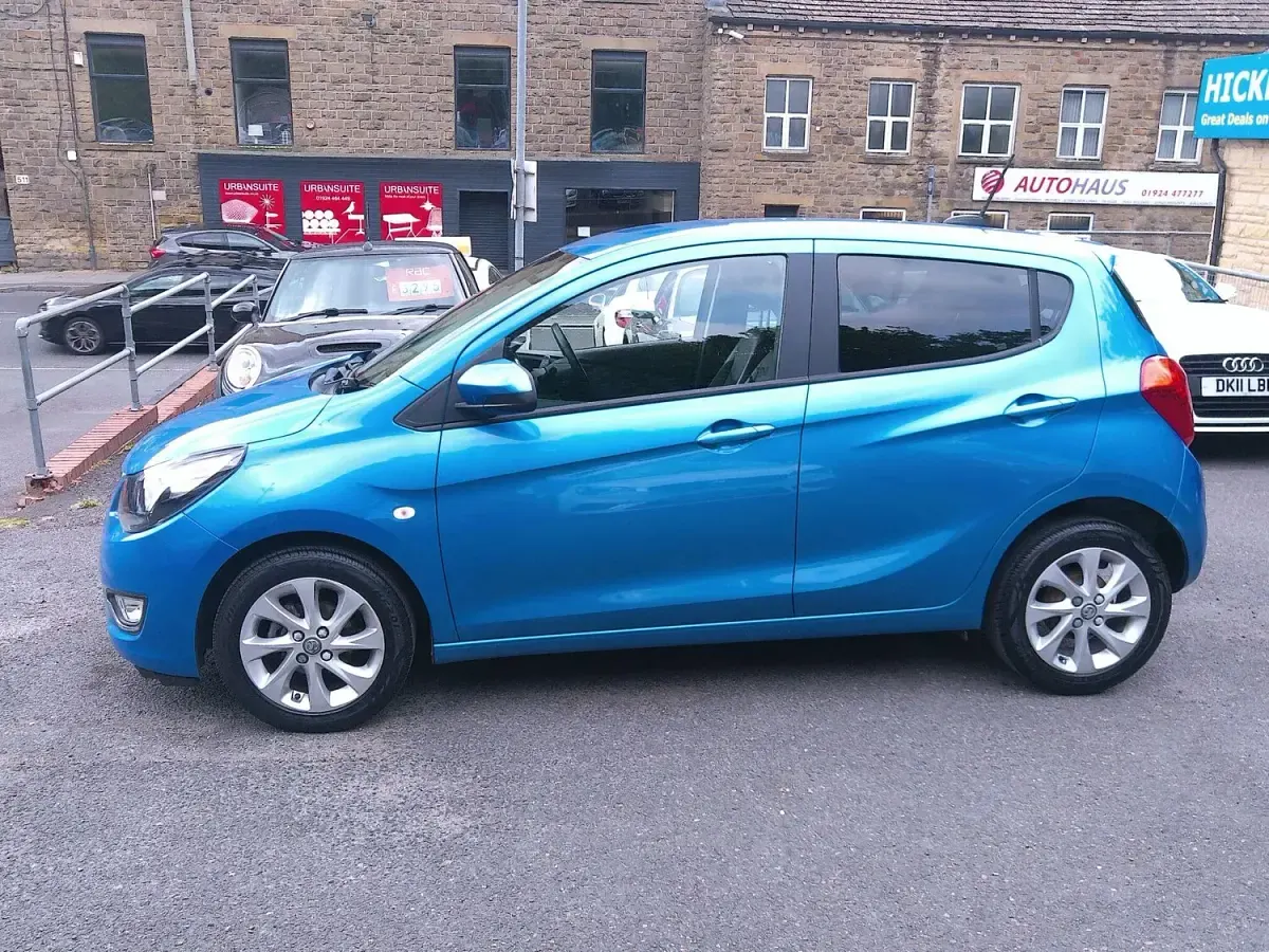 Used Vauxhall Viva 75 HP (55 kW) 2016 Blue Hatchback