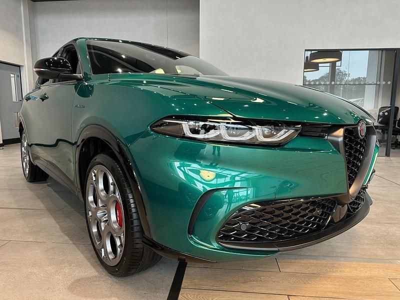 New 2025 Alfa Romeo Tonale Veloce SUV | £50,035 - Image 1/4
