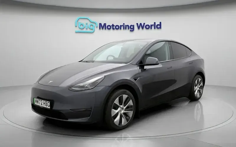 Used Tesla Model Y Long Range AWD 286 kW (389 HP) 2025 SUV