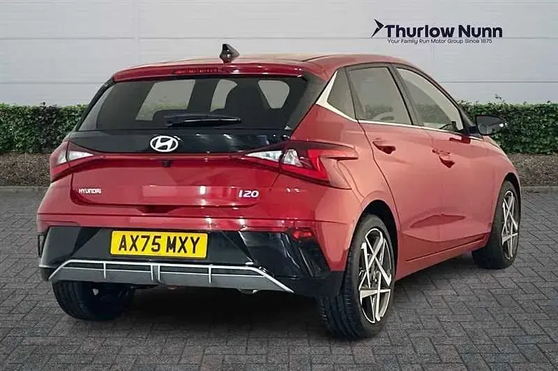 Używany Hyundai i20 90 KM (66 kW) 2026 Czerwony Hatchback