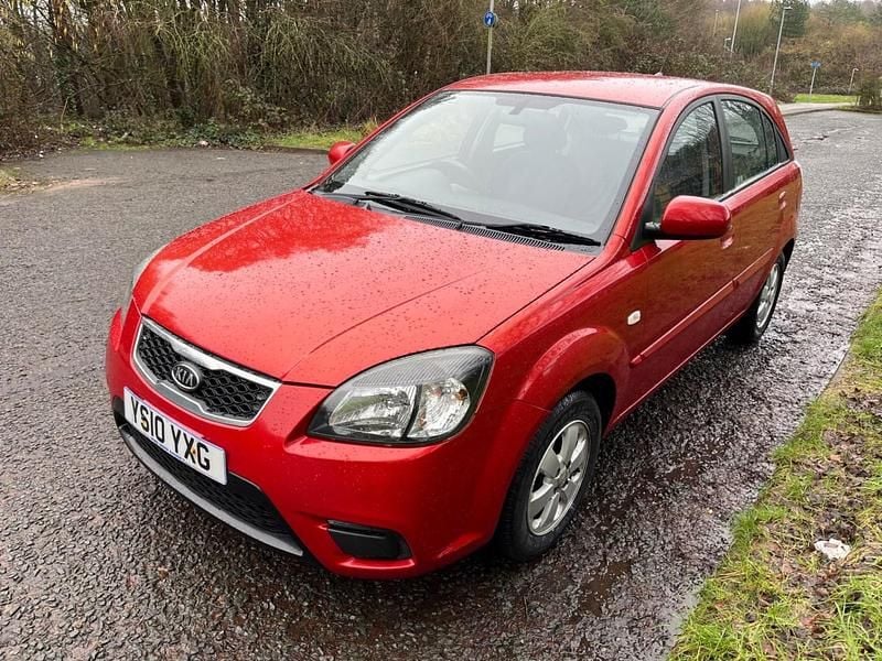 Used Kia Rio 95 HP (69 kW) 2010 Red Hatchback