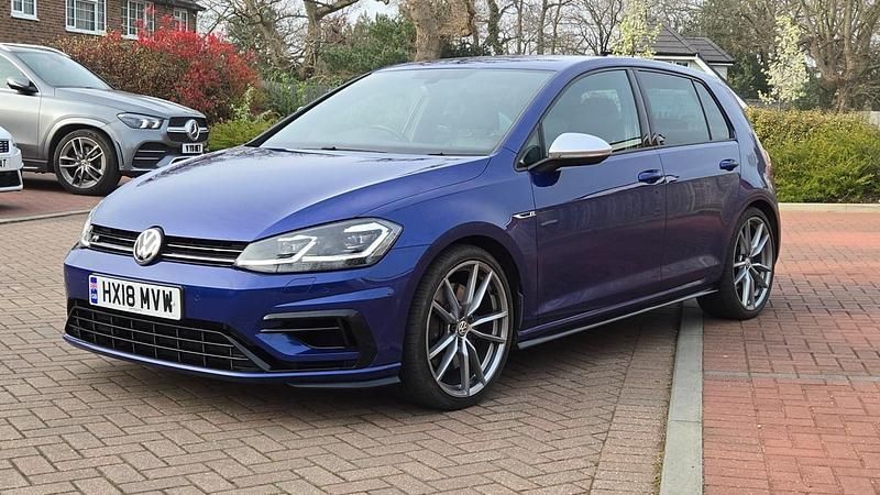 Used VW Golf VII R 310 HP (228 kW) 2018 Lapiz blue Hatchback