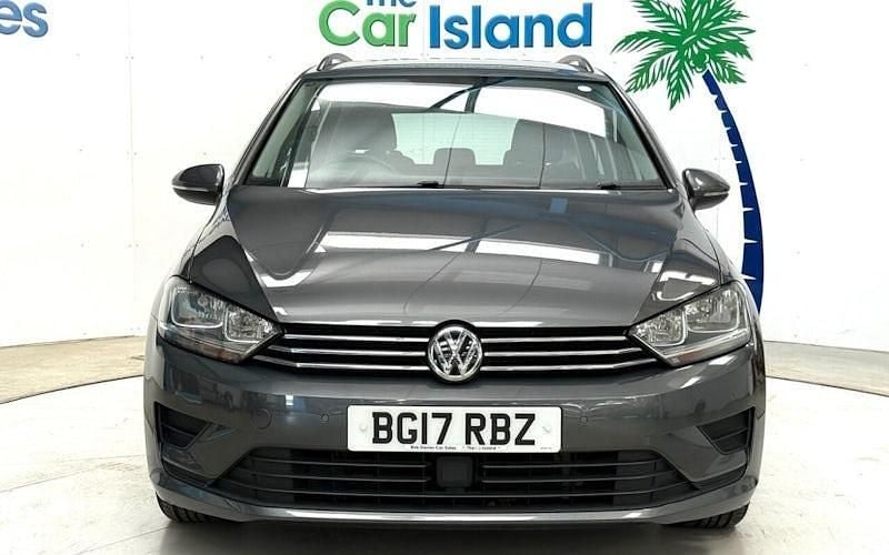 Used VW Golf VII SE 125 HP (91 kW) 2017 Hatchback