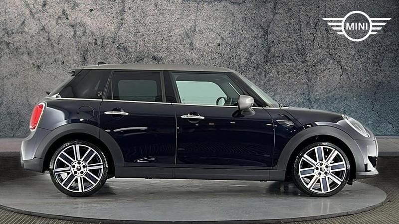 Used Mini Cooper Exclusive 134 HP (98 kW) 2023 Black Hatchback