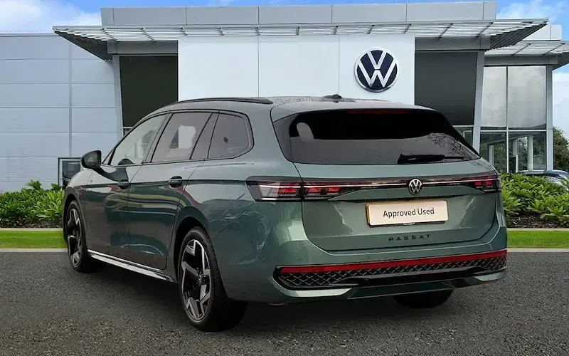 Used VW Passat R-line 150 HP (110 kW) 2026 Estate