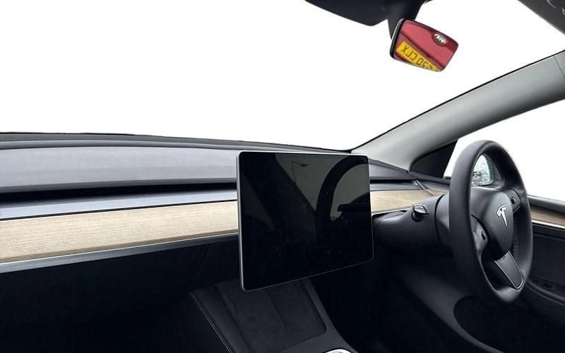 Used Tesla Model Y Long Range AWD 286 kW (389 HP) 2025 SUV