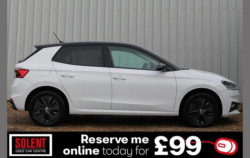 Used Skoda Fabia Colour Edition 108 HP (79 kW) 2023 White Hatchback