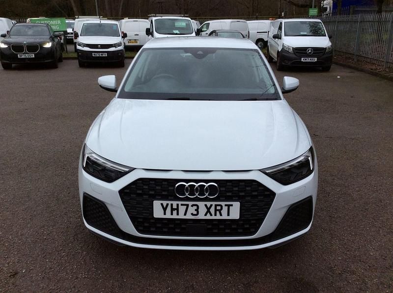 Begagnad Audi A1 2023 Vit SUV