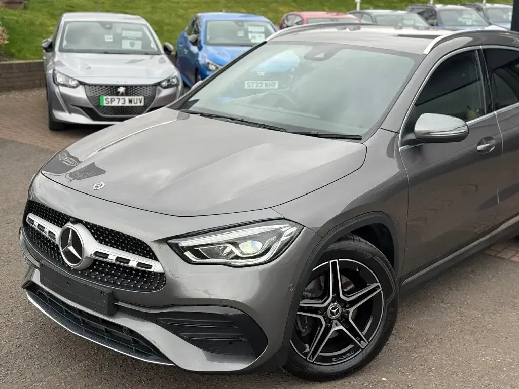 Used Mercedes GLA200 Executive 163 HP (119 kW) 2023 Grey SUV
