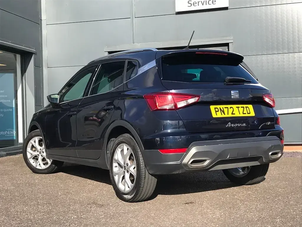 Used Seat Arona FR 110 HP (80 kW) 2022 Blue SUV