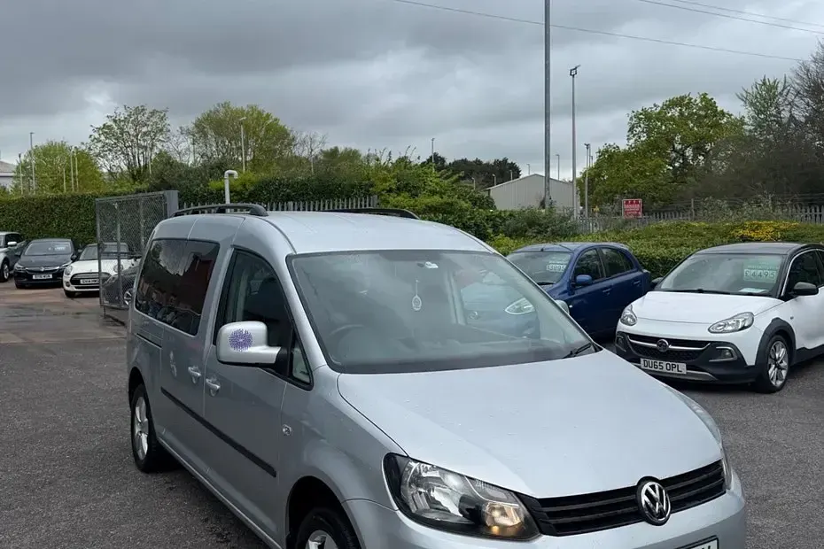 Usado VW Caddy Life 2012 Prateado Monovolume