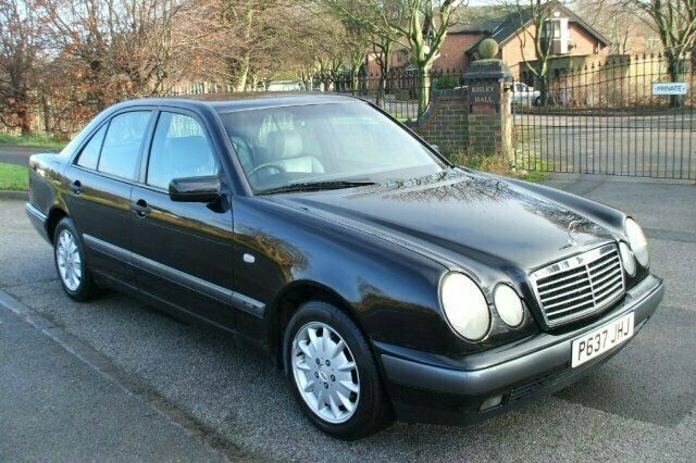 Used 1996 Mercedes E200 Classic Sedan | £1,000 - Image 1/4