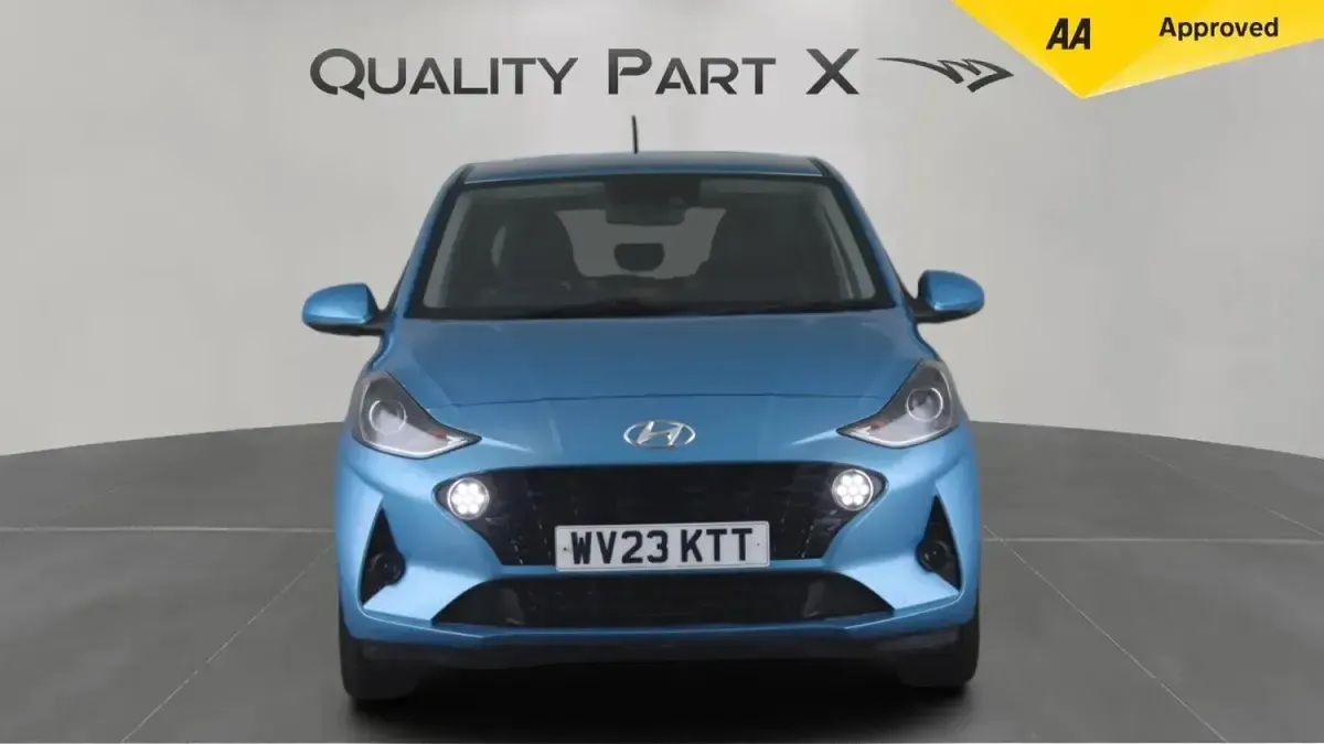 Used Hyundai i10 Premium 2023 Turquoise Hatchback