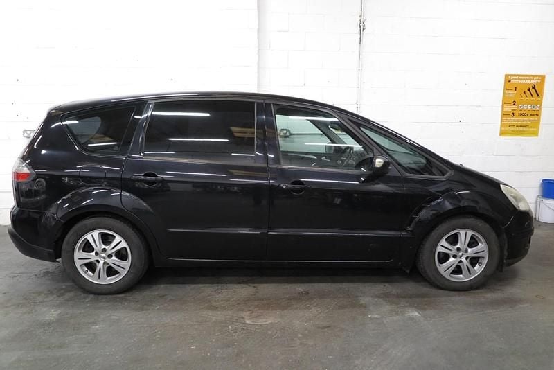 Used Ford S-MAX Zetec 145 HP (106 kW) 2008 Black MPV