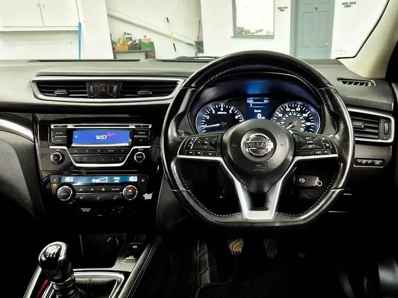 Used Nissan Qashqai Acenta 115 HP (84 kW) 2017 Blue SUV