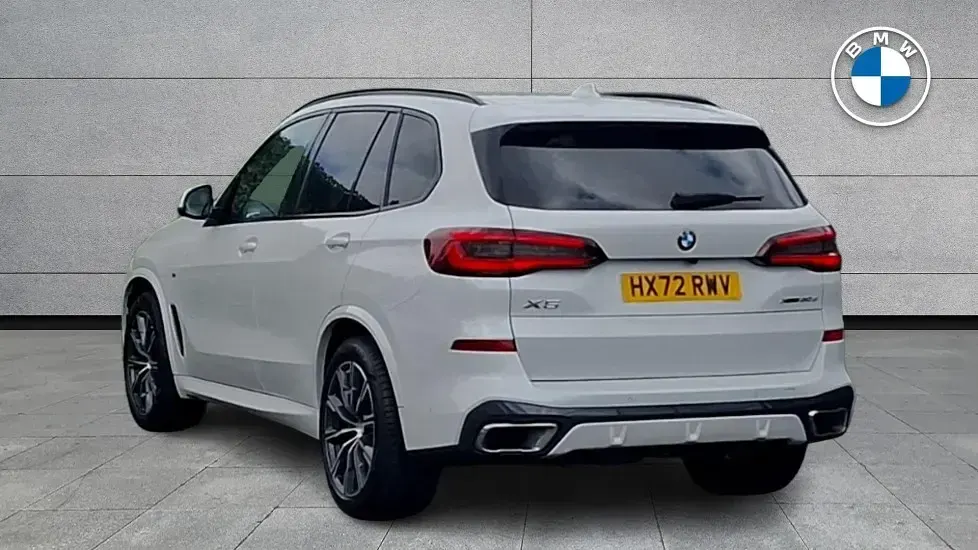 Used BMW X5 M Sport 286 HP (210 kW) 2022 Mineral white metallic SUV