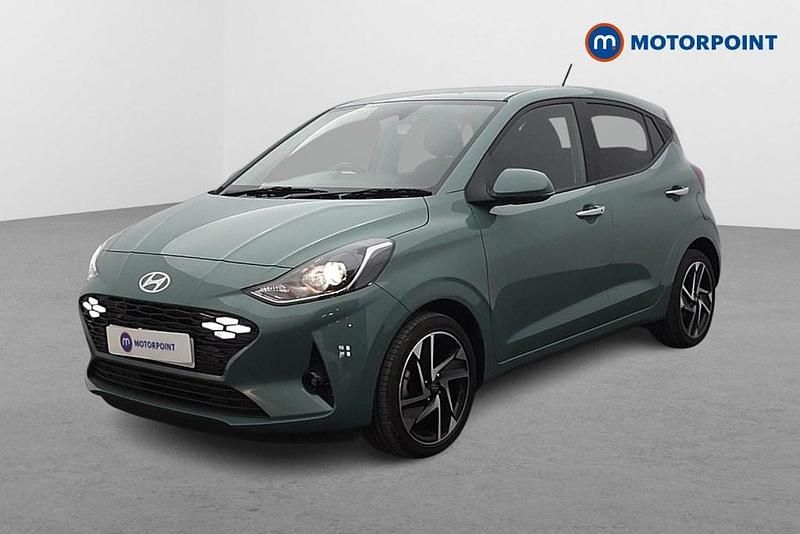 Used Hyundai i10 Premium 2024 Green Hatchback