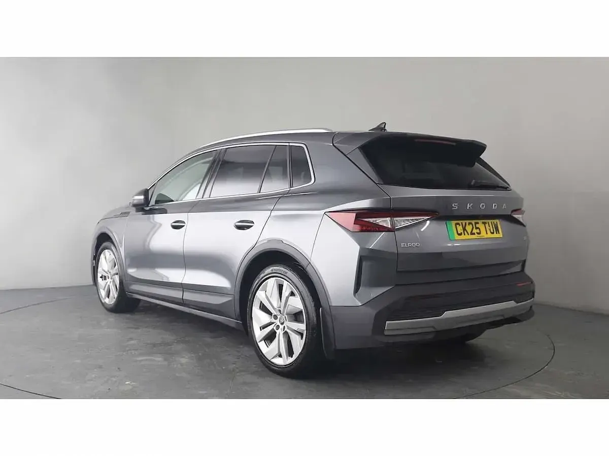 Begagnad Skoda Elroq 154 kW (210 HK) 2025 Grå SUV