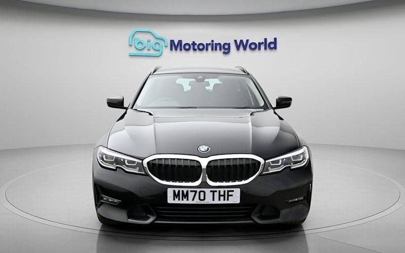 Used BMW 320 Sport Line 184 HP (135 kW) 2021 Black Estate