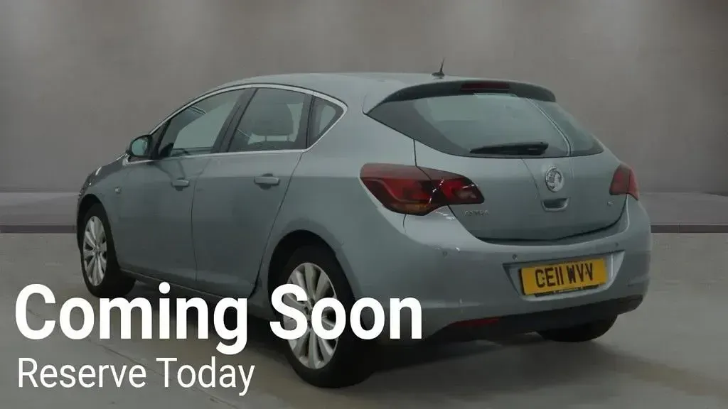 Used Vauxhall Astra Elite 2011 Silver Hatchback