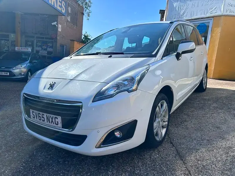 Used Peugeot 5008 Active 2015 White MPV