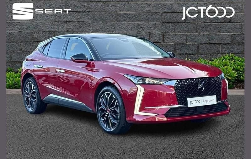 Used DS Automobiles DS4 Rivoli 178 HP (130 kW) 2022 Red Hatchback