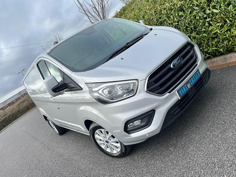 Used Ford Transit Custom Limited 130 HP (95 kW) 2022 Silver Van