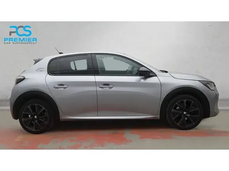 Used Peugeot 208 GT 100 HP (73 kW) 2023 Cumulus grey Hatchback