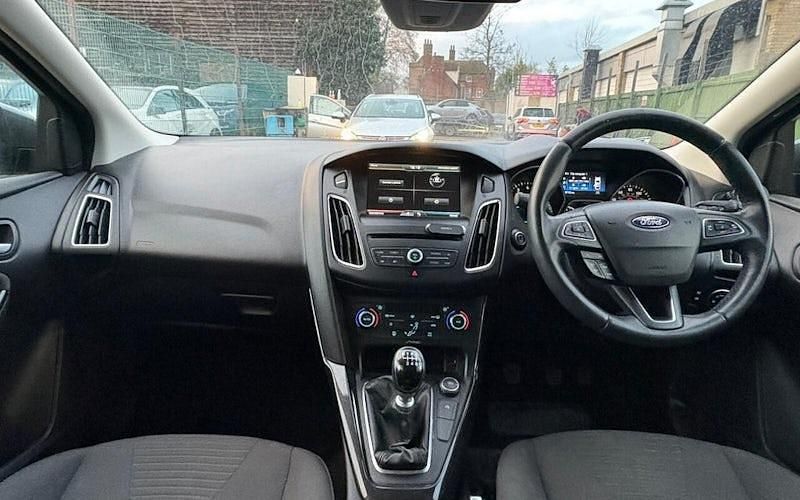 Used Ford Focus Titanium 125 HP (91 kW) 2016 Hatchback