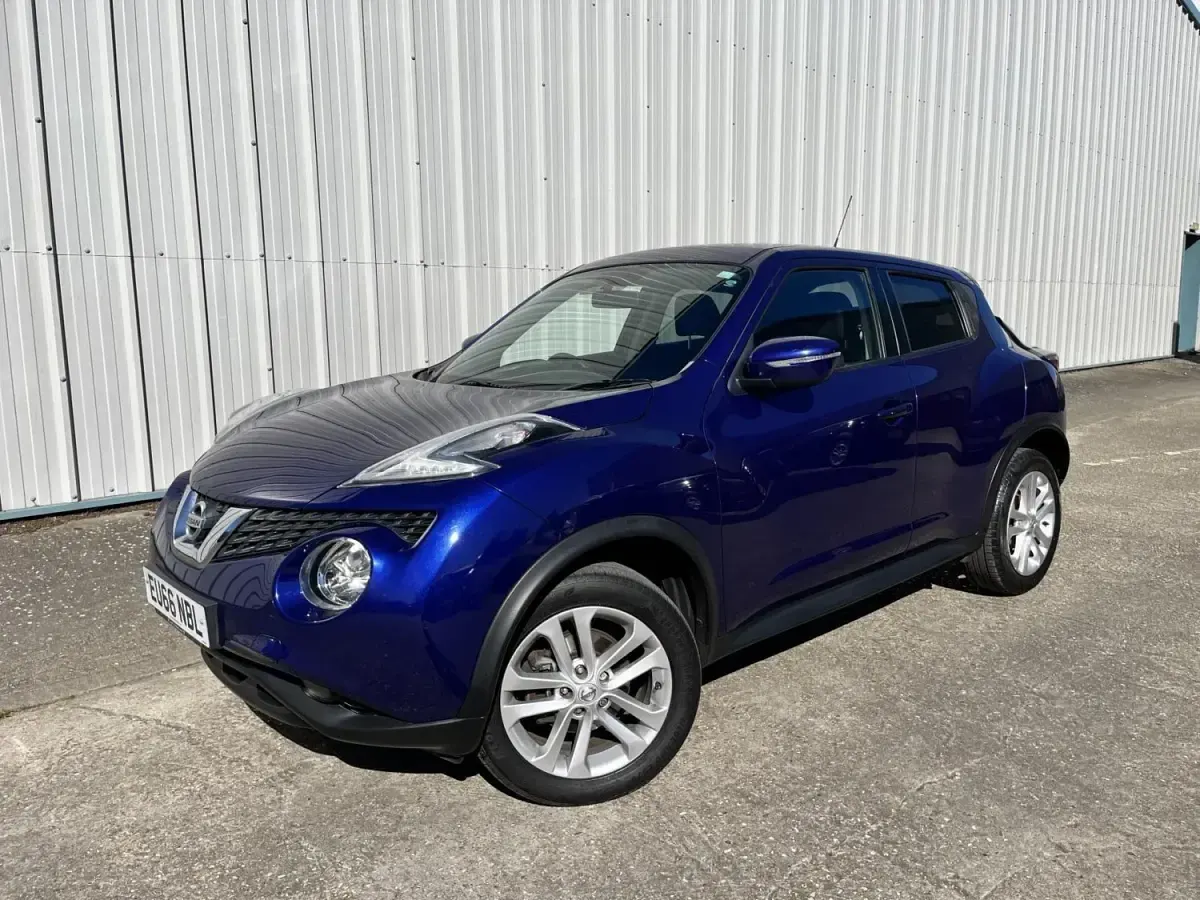 Usado Nissan Juke Acenta 115 HP (84 kW) 2016 Azul SUV