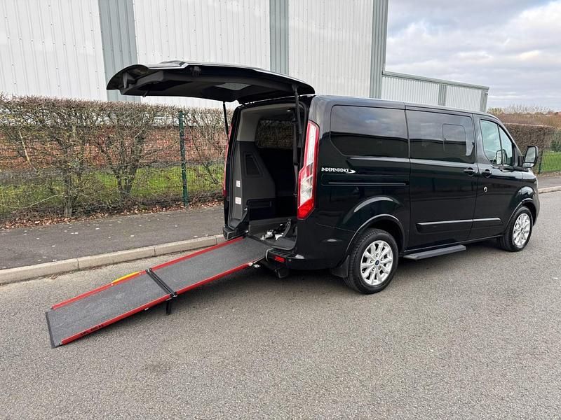 Black Used 2020 Ford Tourneo Titanium MPV | £18,950 (Good price) - Image 1/4