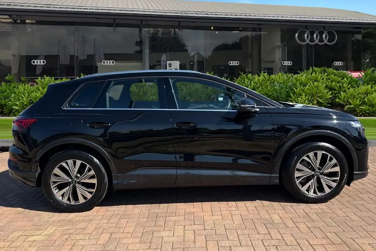 Used Audi Q4 e-tron Sport 150 kW (204 HP) 2025 Black SUV