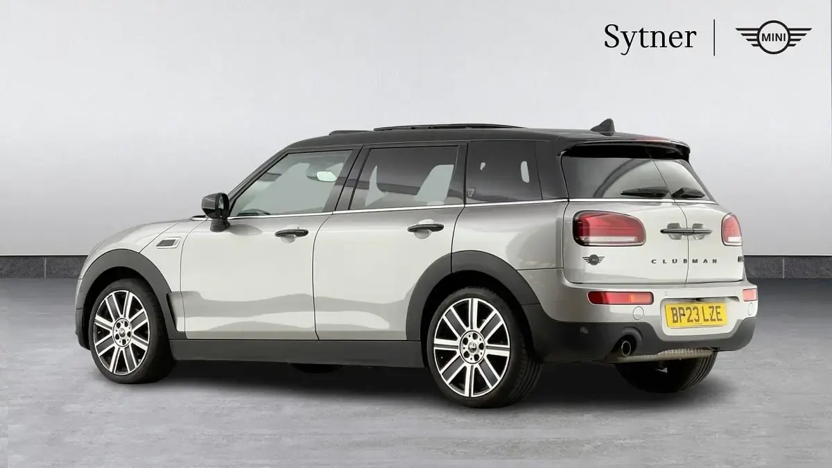 Used Mini Cooper Clubman Exclusive 134 HP (98 kW) 2023 Silver Estate