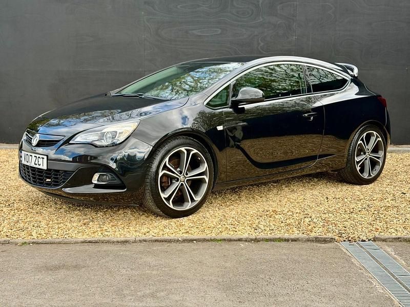 Used Vauxhall Astra GTC Edition 136 HP (100 kW) 2017 Black Hatchback