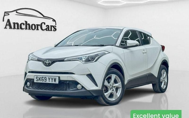Used Toyota C-HR 116 HP (85 kW) 2019 White SUV
