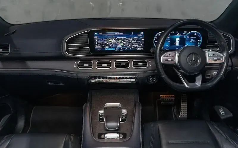 Used Mercedes GLE400 AMG line 330 HP (242 kW) 2019 White SUV