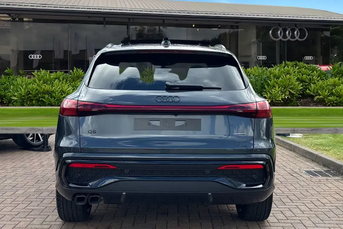 New Audi Q5 Comfort 204 HP (150 kW) 2026 Grey SUV
