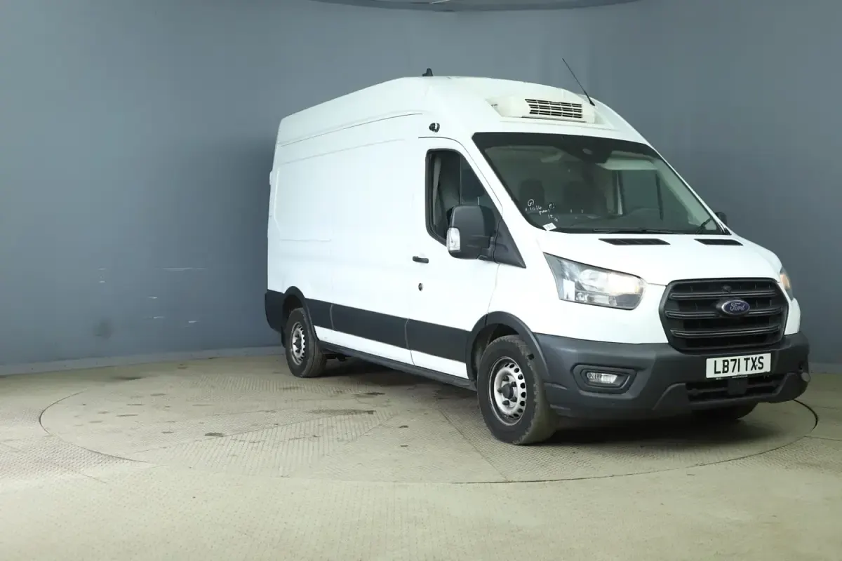 Second-hand Ford Transit 130 CP (95 kW) 2022 Alb Van