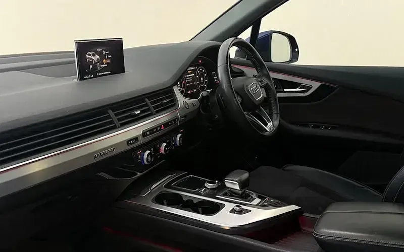 Used Audi Q7 S-Line 286 HP (210 kW) 2018 Blue SUV