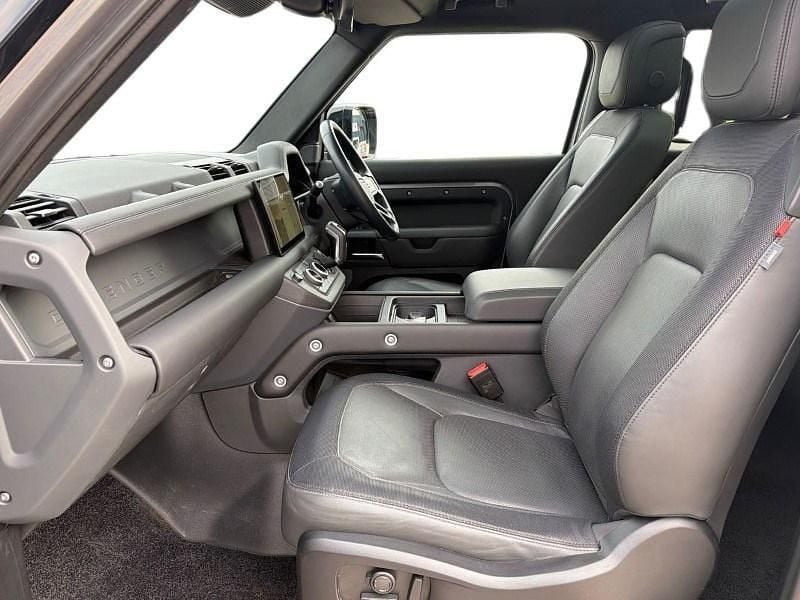 Used Land Rover Defender HSE Dynamic 250 HP (183 kW) 2023 Grey SUV