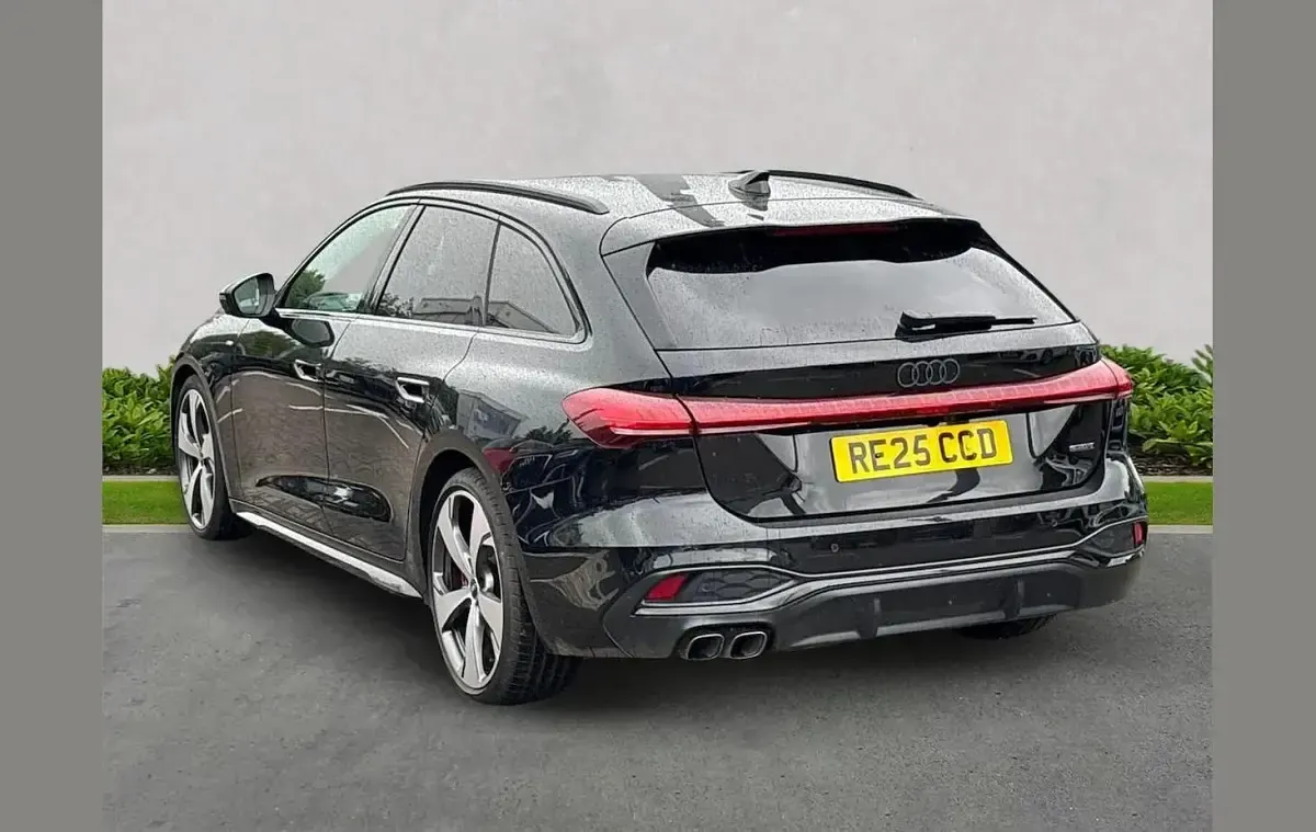 Used Audi A5 Advanced 204 HP (150 kW) 2025 Black Estate