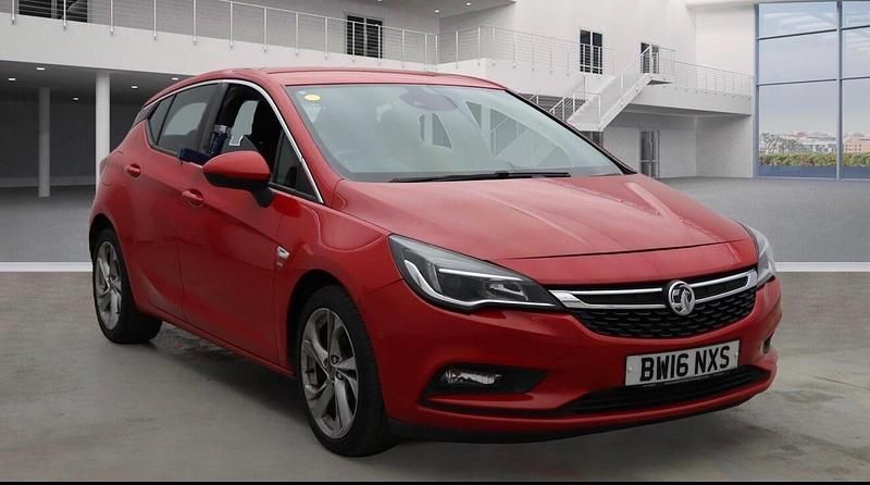 Red Used 2016 Vauxhall Astra SRi Hatchback | £4,990 (Fair price) - Image 1/4