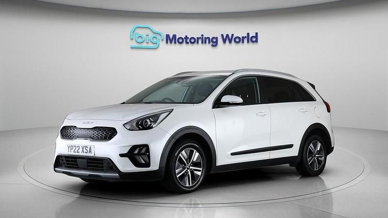 Used Kia Niro 139 HP (102 kW) 2022 White SUV